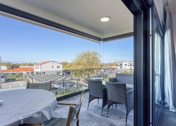 Apartman Adria 1 By Guide Porec