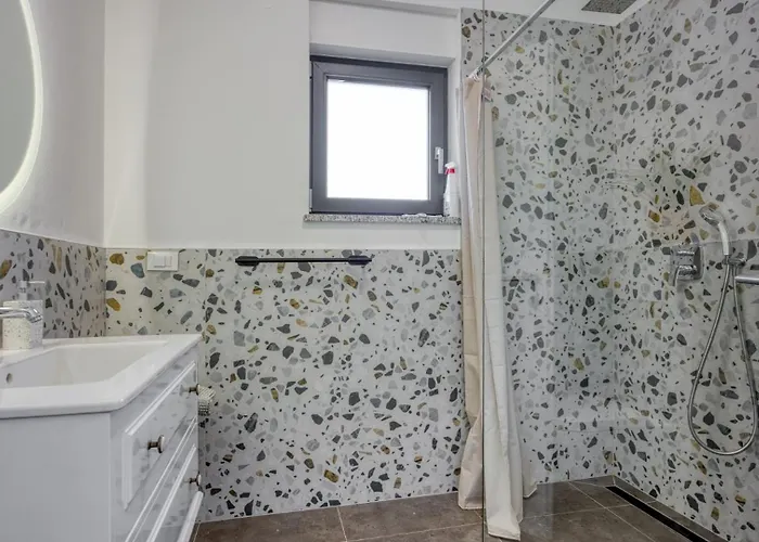 Adria 1 By Guide Porec